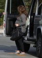 /album/chegando-no-hospital-em-santa-monica-31-de-janeiro/normal-at-the-emergency-at-saint-johns-hospital-in-santa-monica-31-01-2012-hilaryduffbr-28129-jpg/